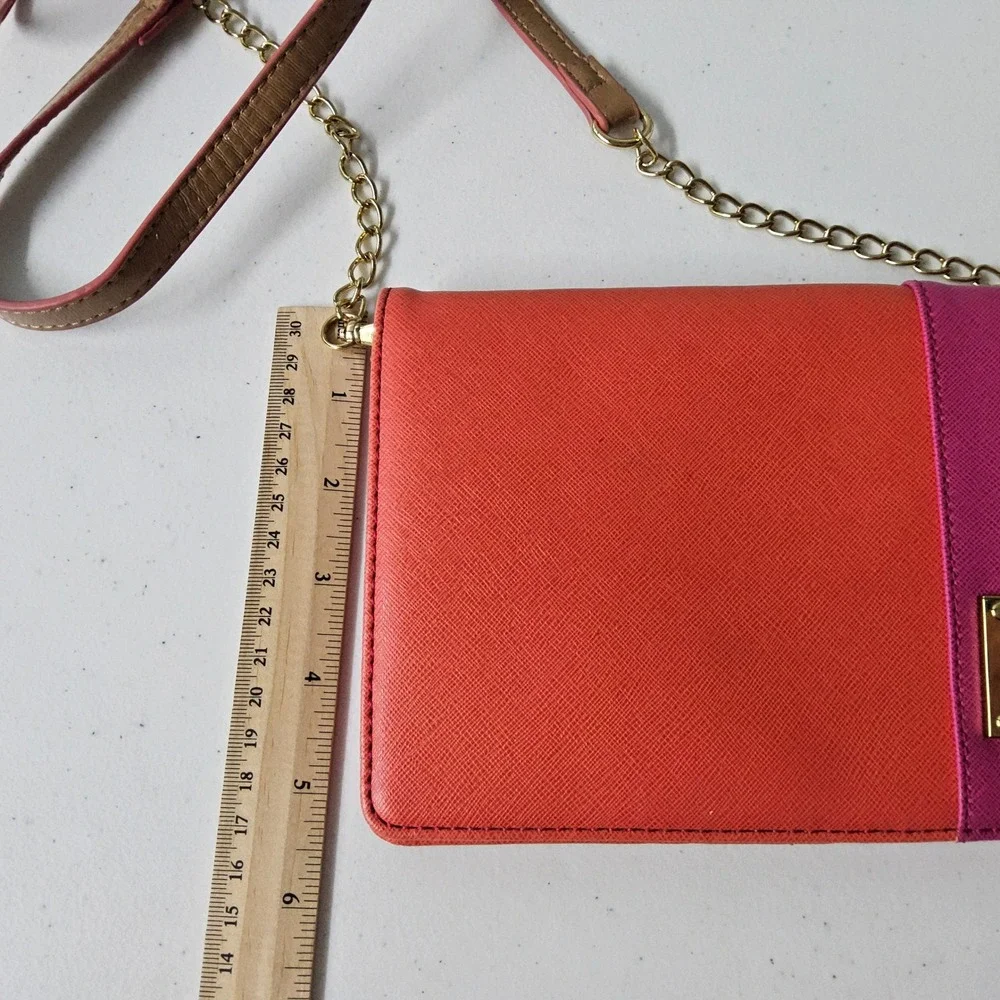 G by Guess chic color